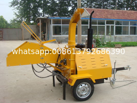 Trailer montado por sí mismo Woodchipper W-40